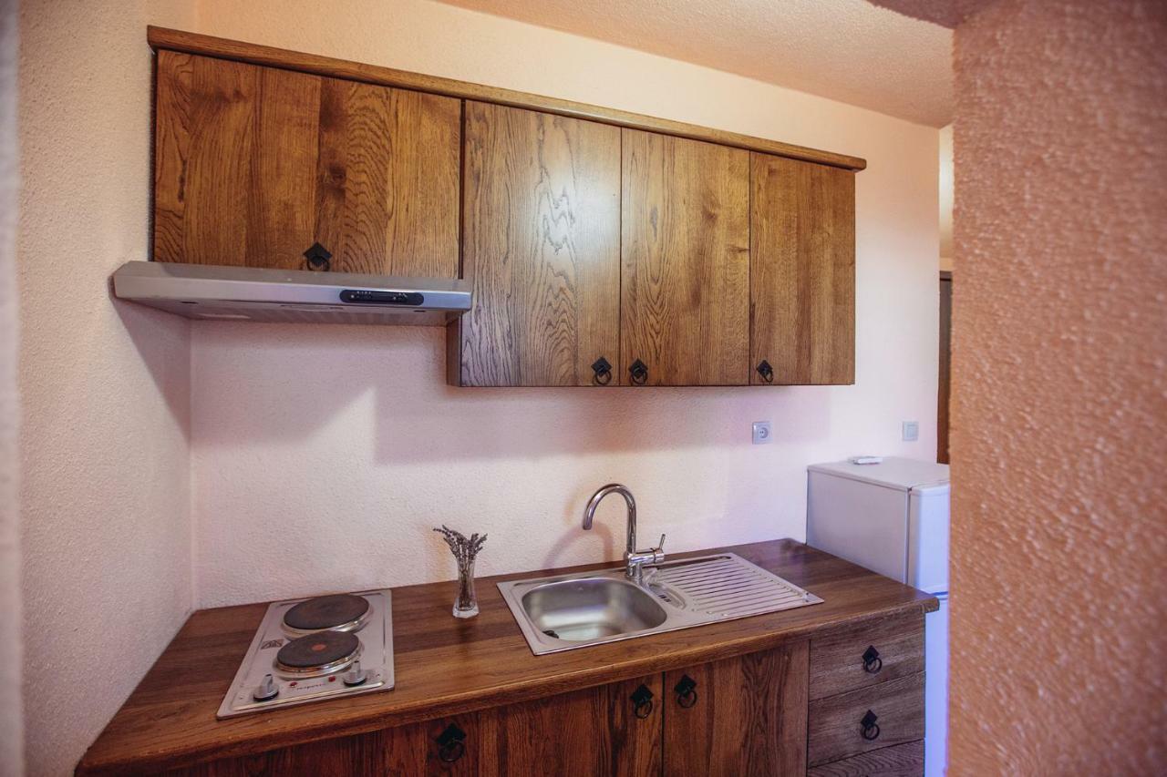 Apartmani I Sobe Dinko Стариград-Паклениця Екстер'єр фото