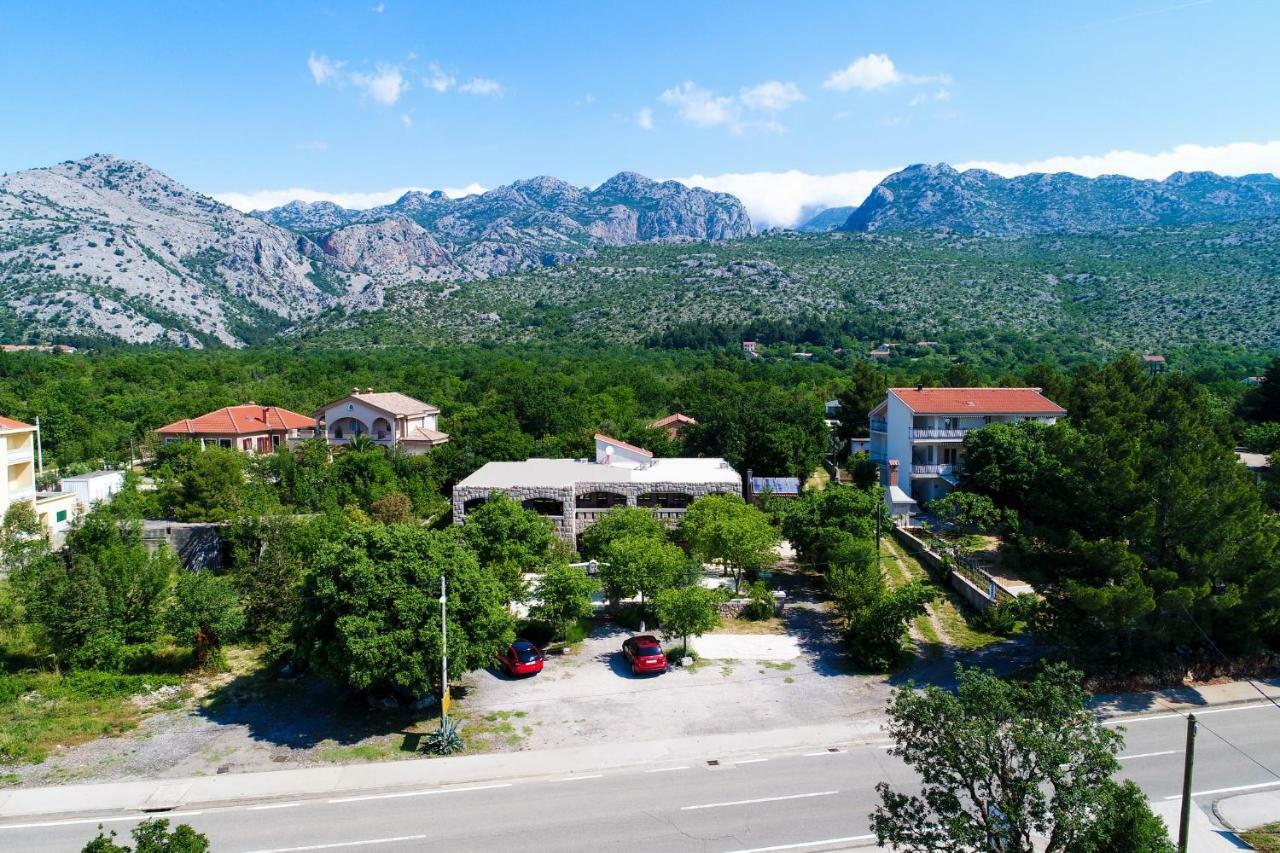 Apartmani I Sobe Dinko Стариград-Паклениця Екстер'єр фото